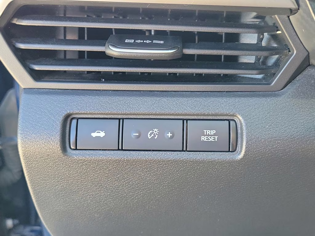 2022 Deep Blue Pearl Nissan Altima 2.5 SR FWD Sedan