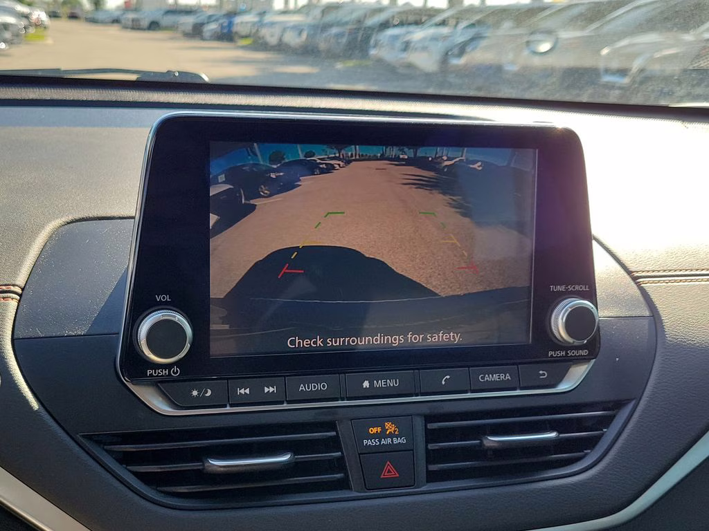 2022 Deep Blue Pearl Nissan Altima 2.5 SR FWD Sedan