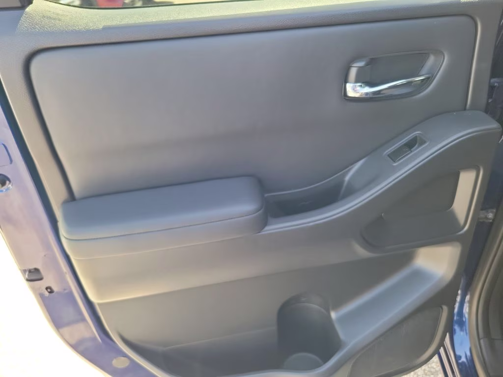 2022 Deep Blue Pearl Nissan Frontier SV RWD Truck