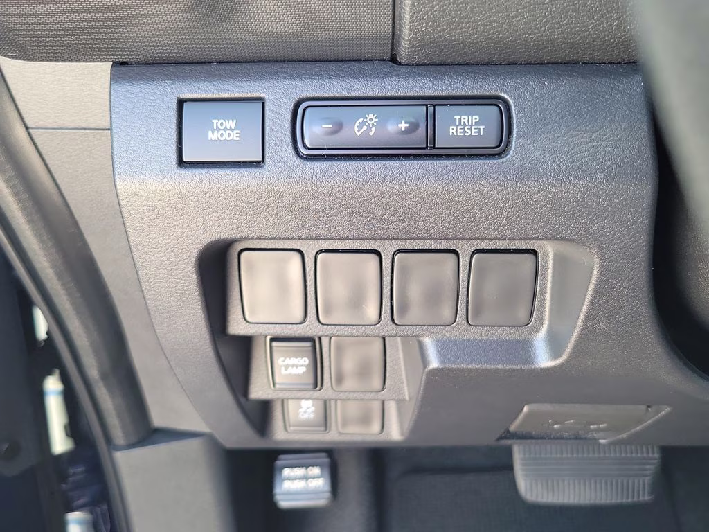2022 Deep Blue Pearl Nissan Frontier SV RWD Truck