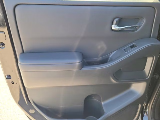 2024 Super Black Nissan Frontier SL RWD Truck