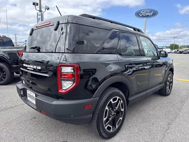 2024 Shadow Black Ford Bronco Sport Outer Banks 4X4 SUV