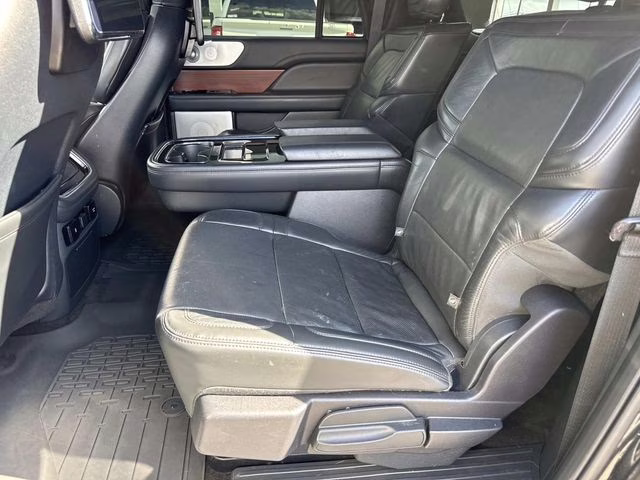 2023 Black Metallic Lincoln Navigator L Reserve 4X4 SUV