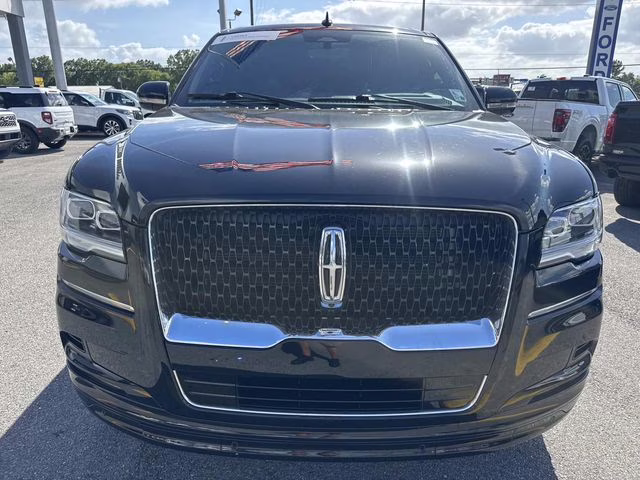 2023 Black Metallic Lincoln Navigator L Reserve 4X4 SUV
