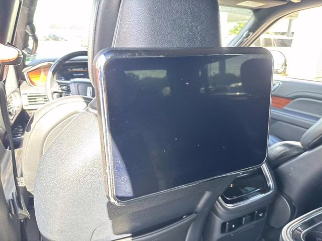 2023 Black Metallic Lincoln Navigator L Reserve 4X4 SUV