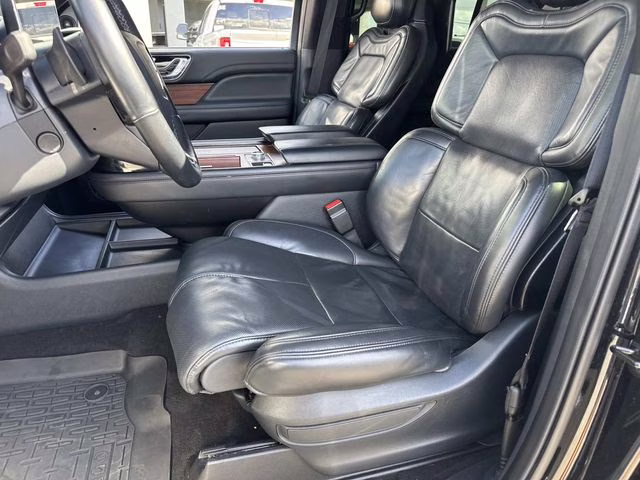 2023 Black Metallic Lincoln Navigator L Reserve 4X4 SUV