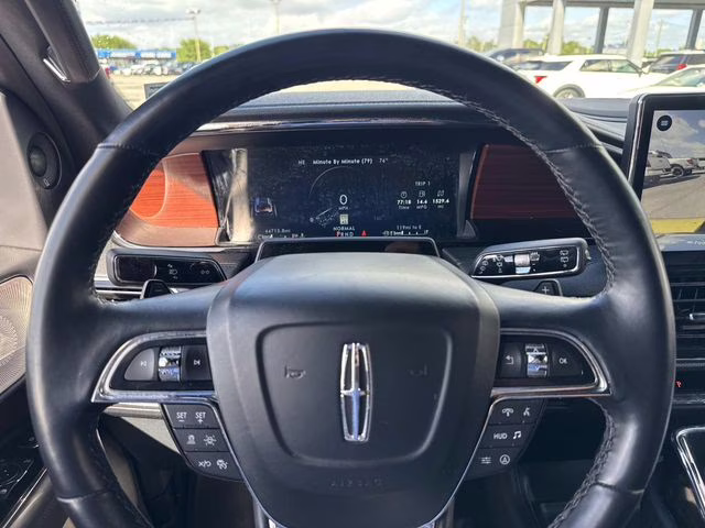 2023 Black Metallic Lincoln Navigator L Reserve 4X4 SUV