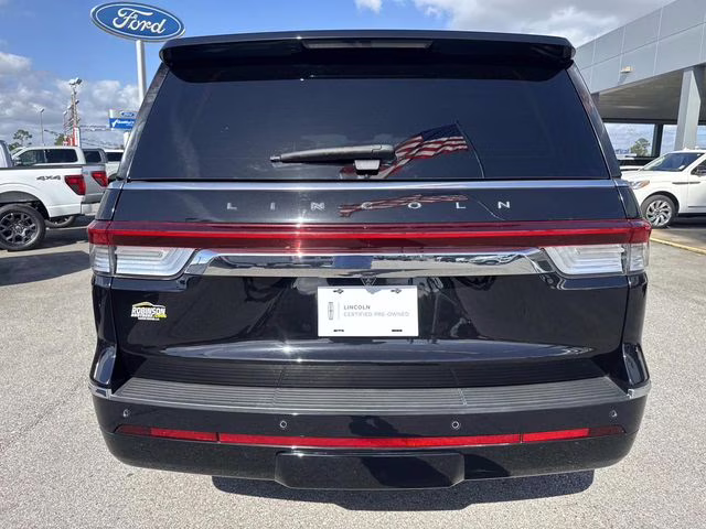 2023 Black Metallic Lincoln Navigator L Reserve 4X4 SUV