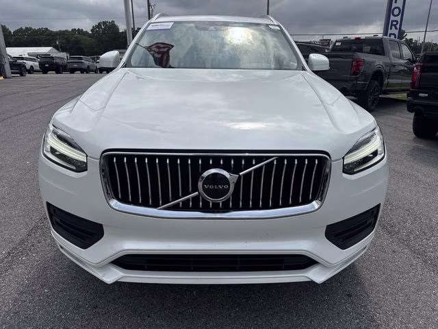 2020 White Volvo XC90 T6 Momentum AWD SUV