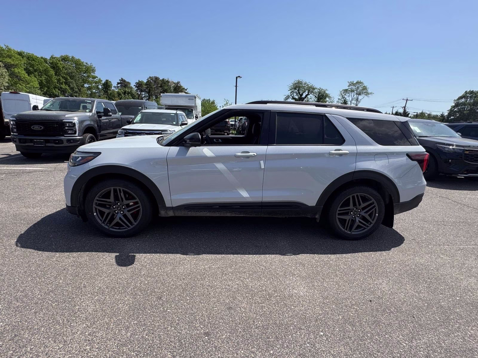 2026 Space White Metallic Ford Explorer ST 4WD 4X4 SUV