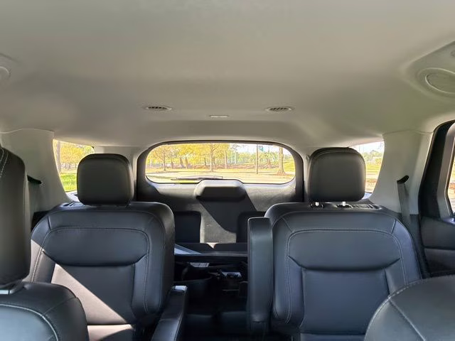 2024 Gray Metallic Ford Explorer XLT RWD SUV