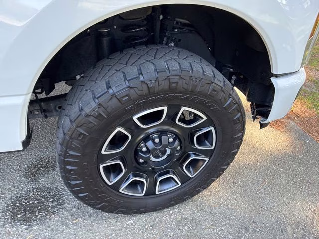 2024 White Metallic Ford Super Duty F-250 SRW Platinum 4X4 Truck