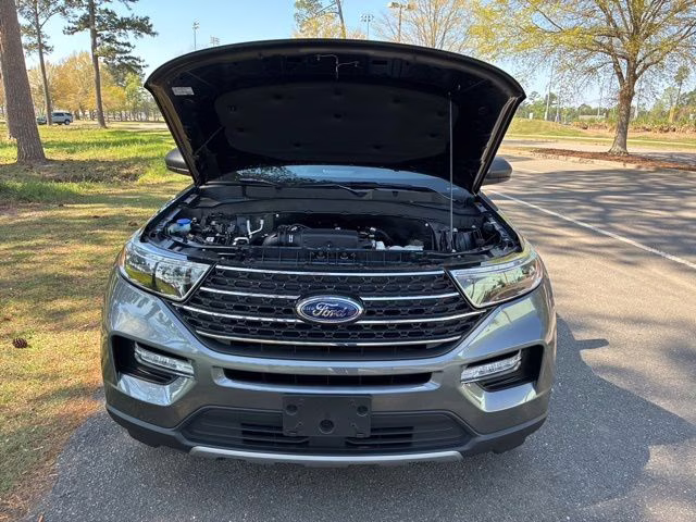 2024 Gray Metallic Ford Explorer XLT RWD SUV
