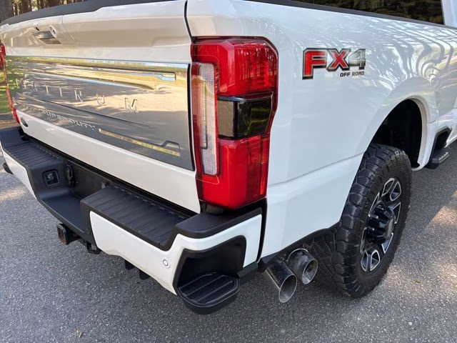 2024 White Metallic Ford Super Duty F-250 SRW Platinum 4X4 Truck