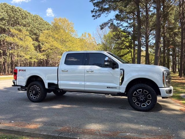 2024 White Metallic Ford Super Duty F-250 SRW Platinum 4X4 Truck
