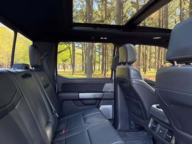 2024 White Metallic Ford Super Duty F-250 SRW Platinum 4X4 Truck