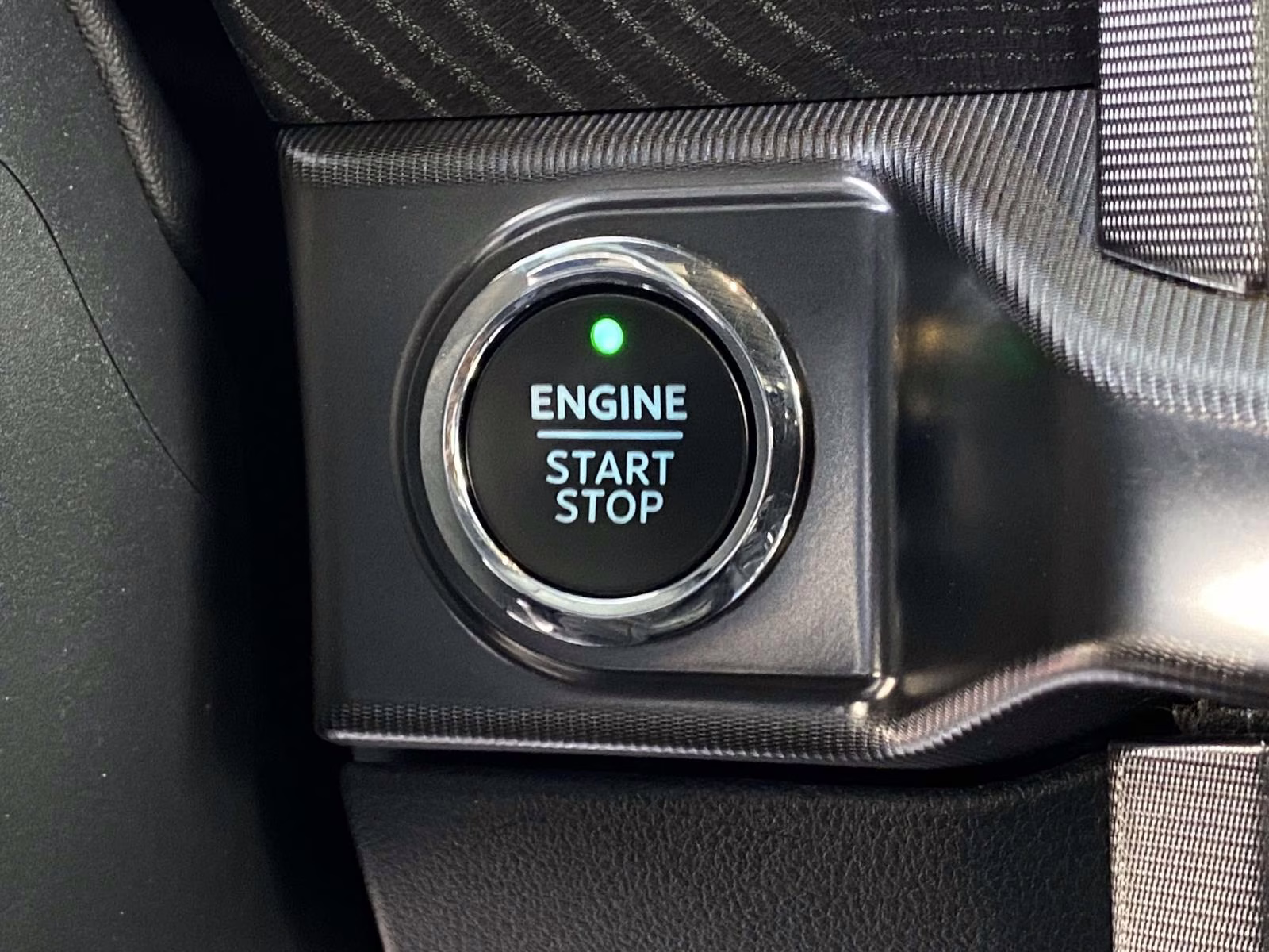 2023 Rapid Red Metallic Tinted Clearcoat Ford F-150 Platinum 4X4 Truck