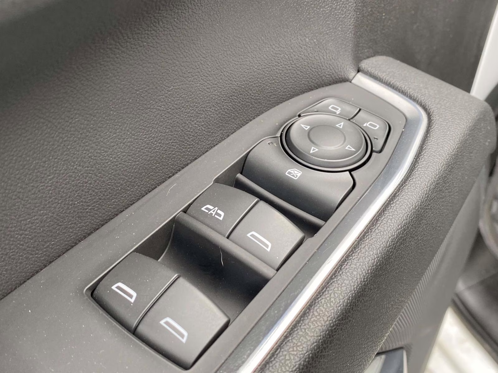 2023 Summit White Chevrolet Silverado 1500 LT Trail Boss 4X4 Truck