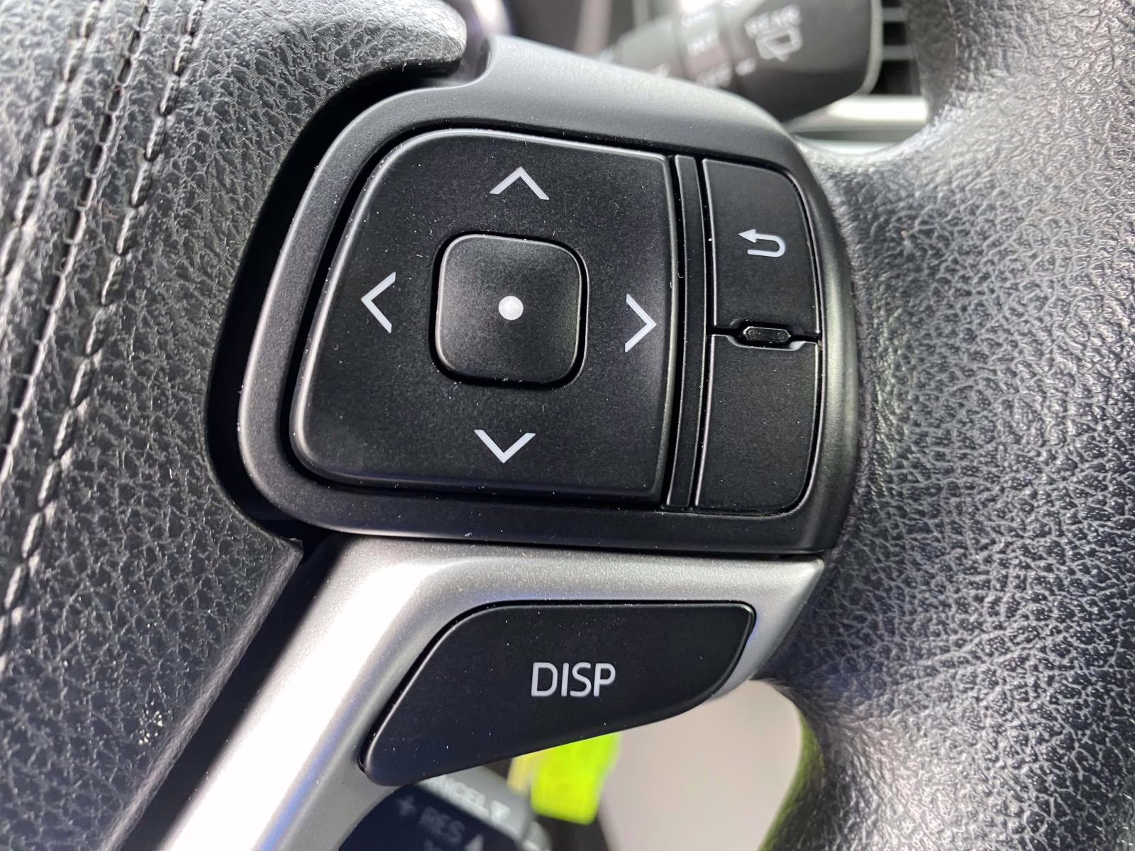 2016 Blizzard Pearl Toyota Highlander LE V6 FWD SUV