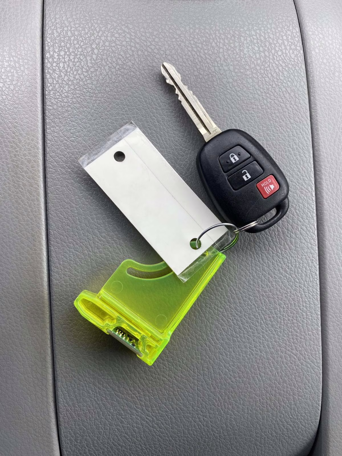 2016 Blizzard Pearl Toyota Highlander LE V6 FWD SUV