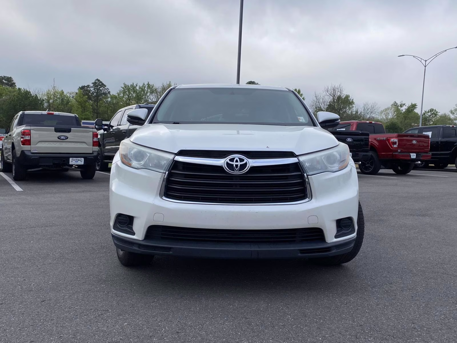 2016 Blizzard Pearl Toyota Highlander LE V6 FWD SUV