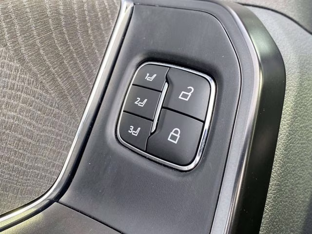 2023 Rapid Red Metallic Tinted Clearcoat Ford F-150 Platinum 4X4 Truck