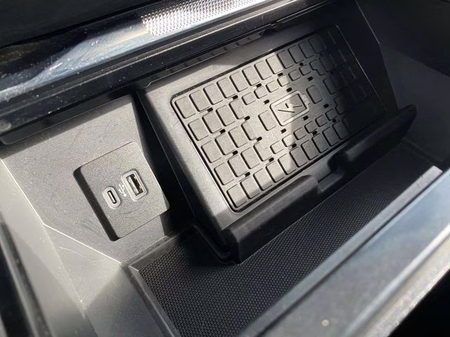 2023 Rapid Red Metallic Tinted Clearcoat Ford F-150 Platinum 4X4 Truck