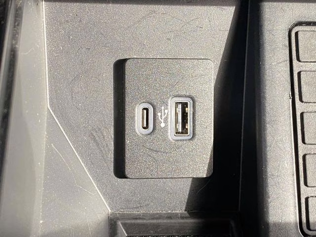 2023 Rapid Red Metallic Tinted Clearcoat Ford F-150 Platinum 4X4 Truck