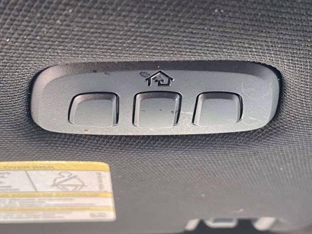 2023 Rapid Red Metallic Tinted Clearcoat Ford F-150 Platinum 4X4 Truck