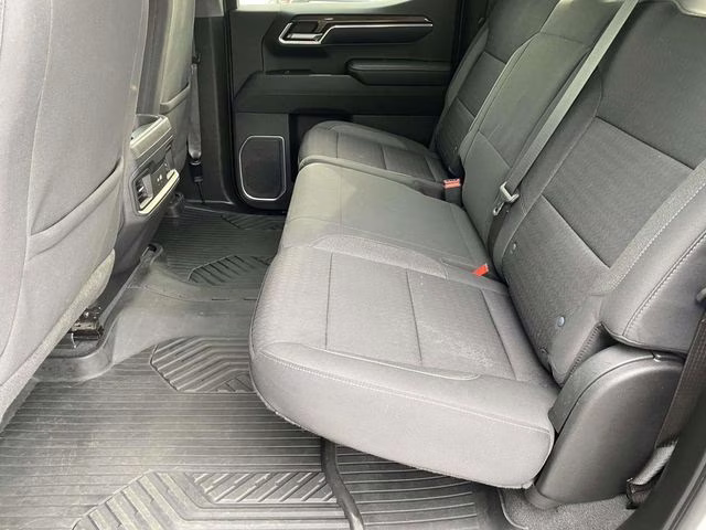 2023 Summit White Chevrolet Silverado 1500 LT Trail Boss 4X4 Truck