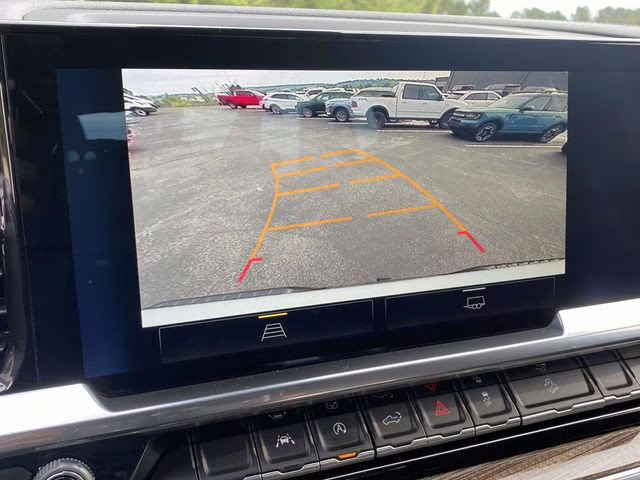 2023 Summit White Chevrolet Silverado 1500 LT Trail Boss 4X4 Truck