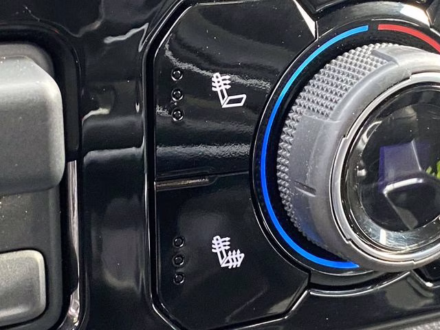 2023 Summit White Chevrolet Silverado 1500 LT Trail Boss 4X4 Truck