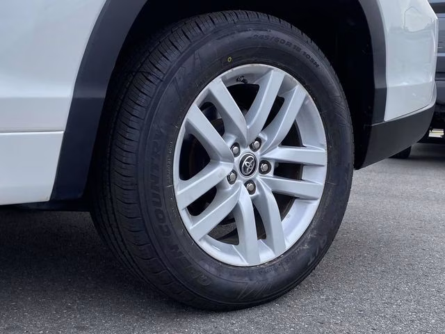 2016 Blizzard Pearl Toyota Highlander LE V6 FWD SUV