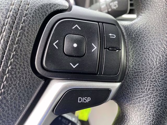 2016 Blizzard Pearl Toyota Highlander LE V6 FWD SUV