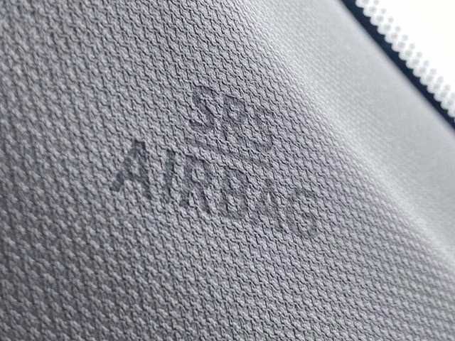 2016 Blizzard Pearl Toyota Highlander LE V6 FWD SUV