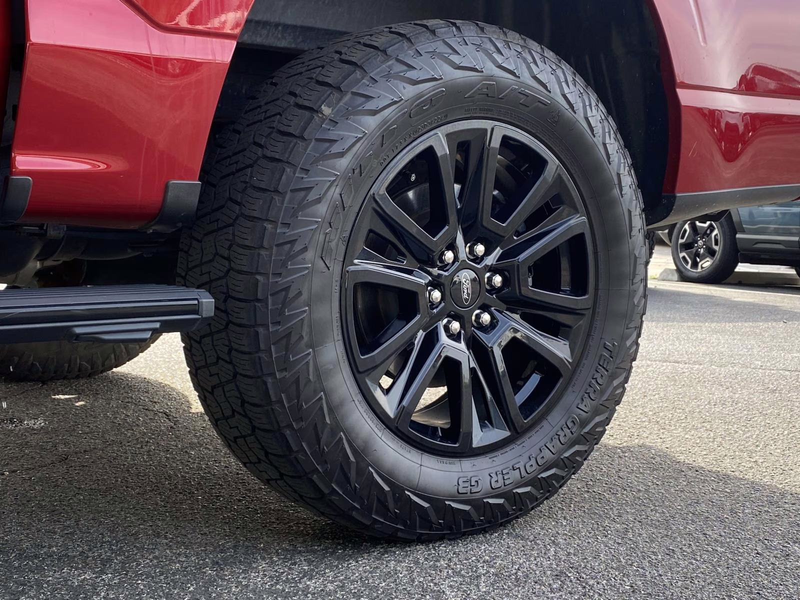 2023 Rapid Red Metallic Tinted Clearcoat Ford F-150 Platinum 4X4 Truck