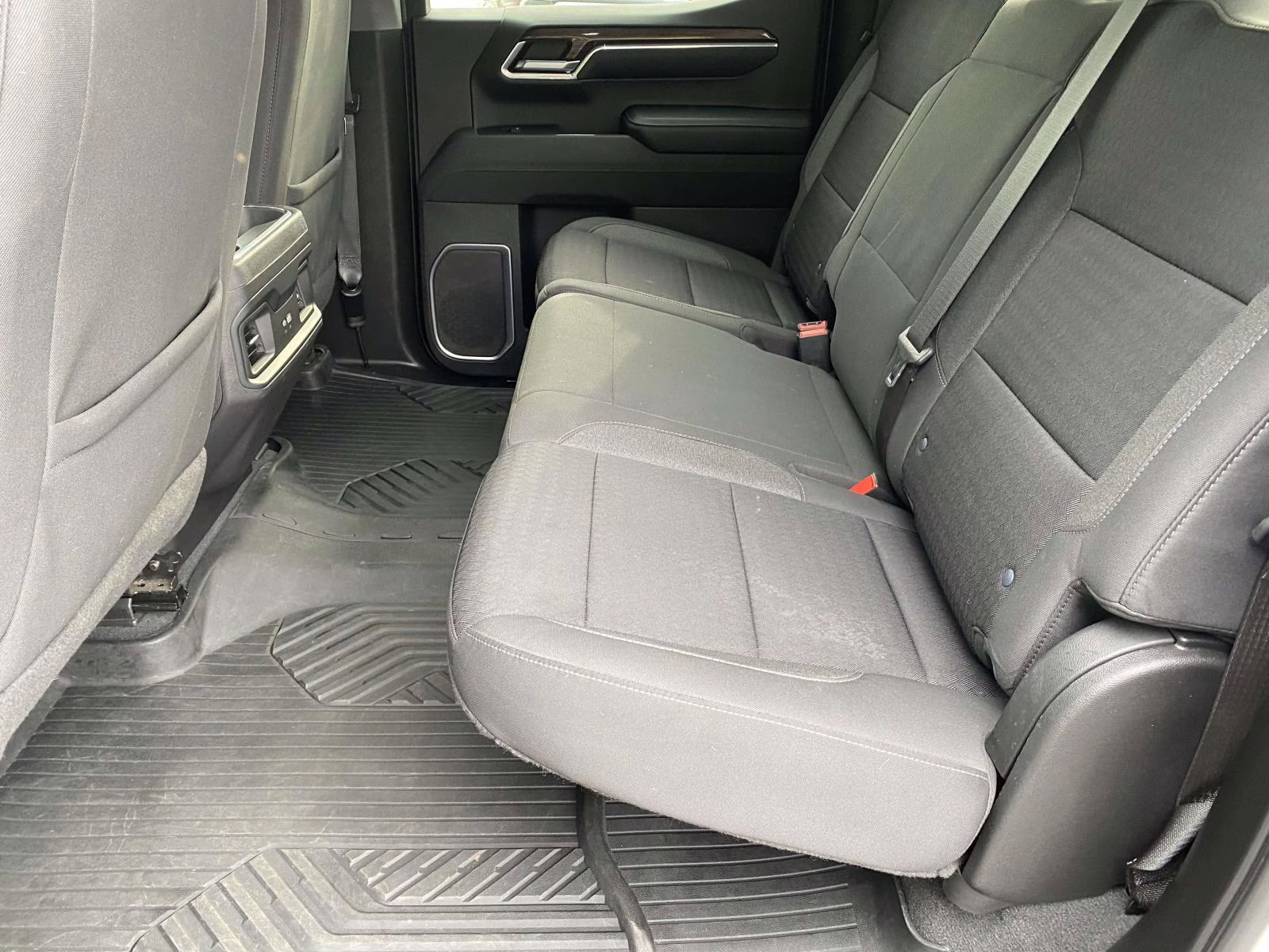 2023 Summit White Chevrolet Silverado 1500 LT Trail Boss 4X4 Truck