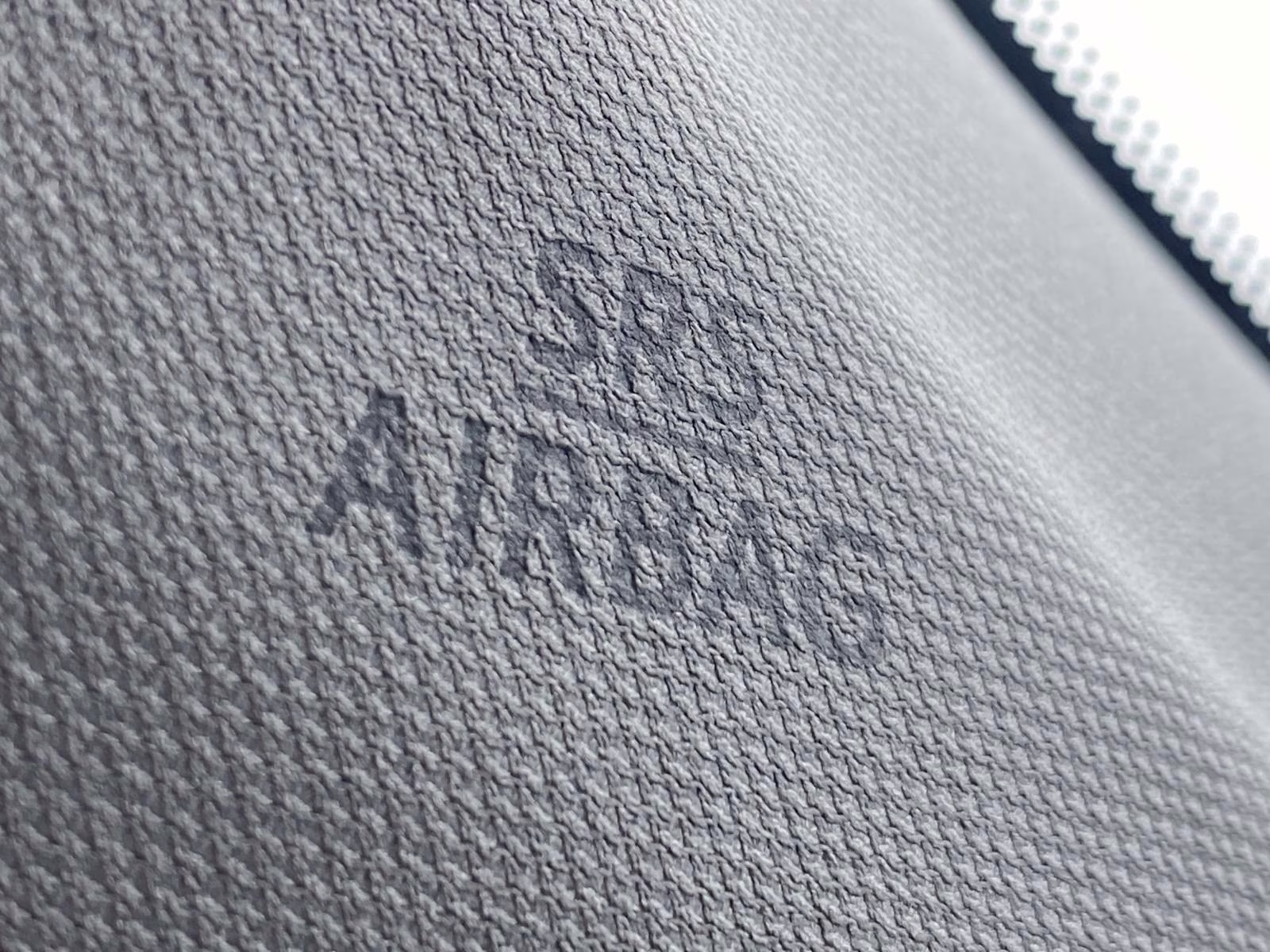 2016 Blizzard Pearl Toyota Highlander LE V6 FWD SUV