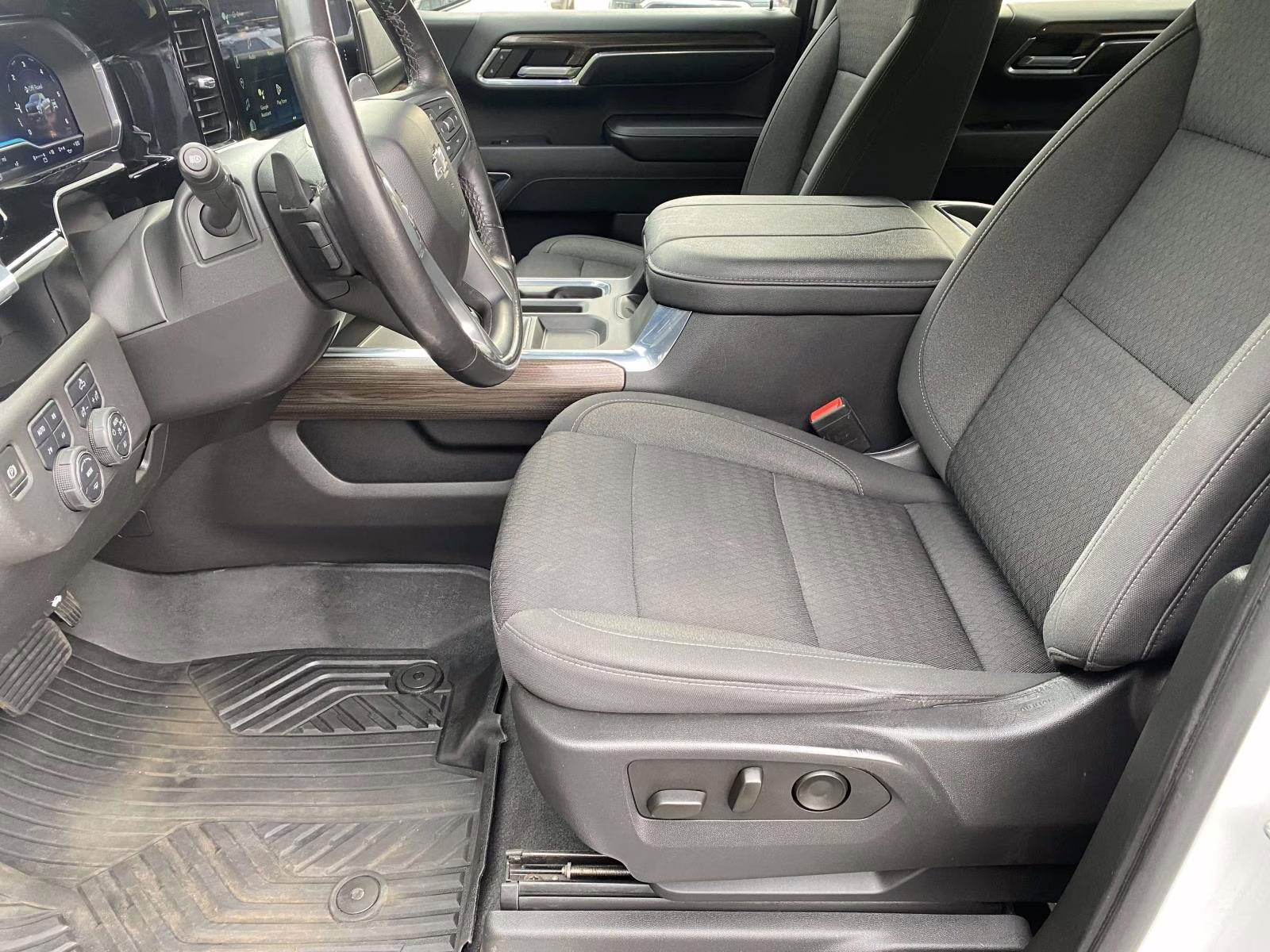 2023 Summit White Chevrolet Silverado 1500 LT Trail Boss 4X4 Truck