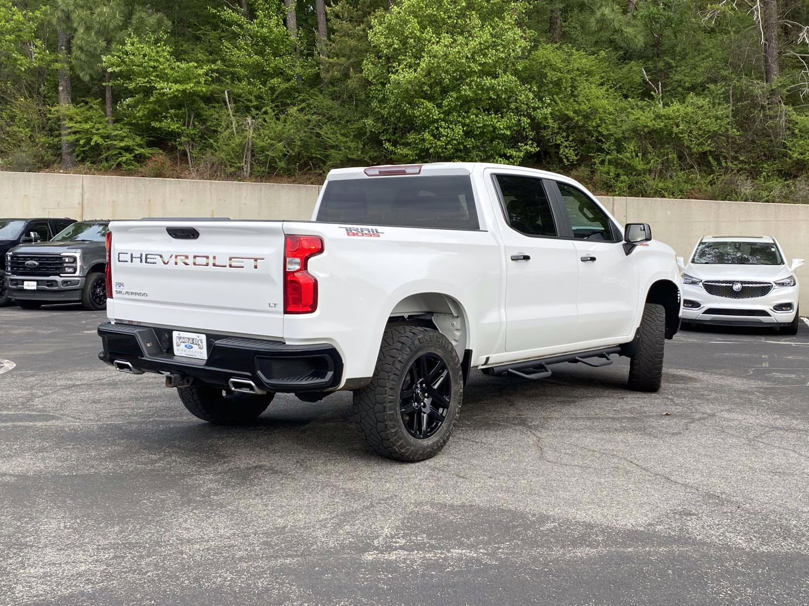 2023 Summit White Chevrolet Silverado 1500 LT Trail Boss 4X4 Truck