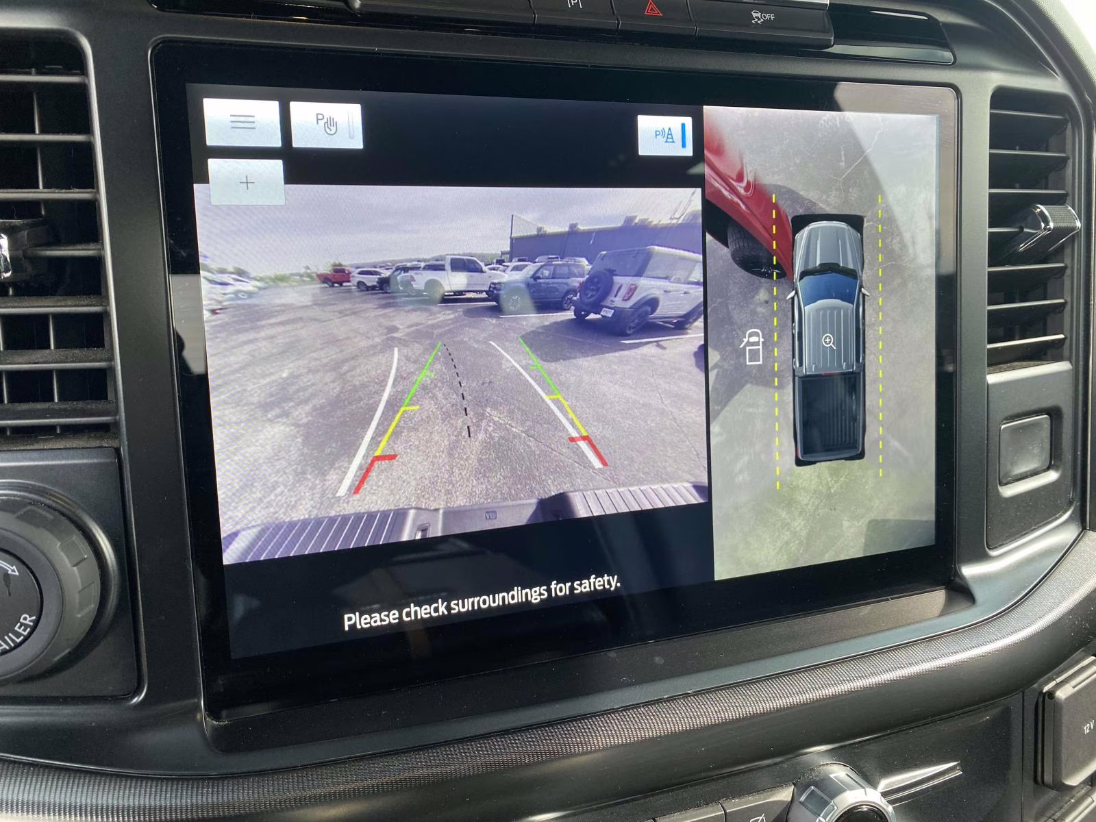 2023 Rapid Red Metallic Tinted Clearcoat Ford F-150 Platinum 4X4 Truck