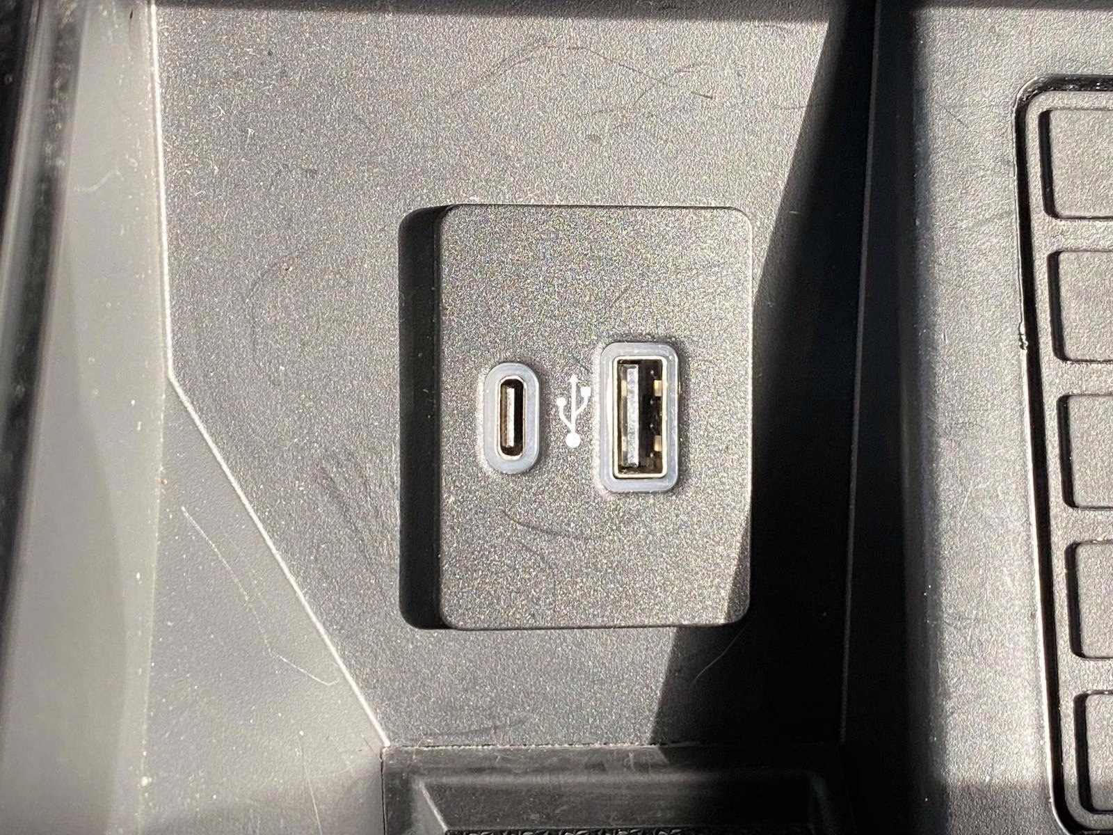 2023 Rapid Red Metallic Tinted Clearcoat Ford F-150 Platinum 4X4 Truck