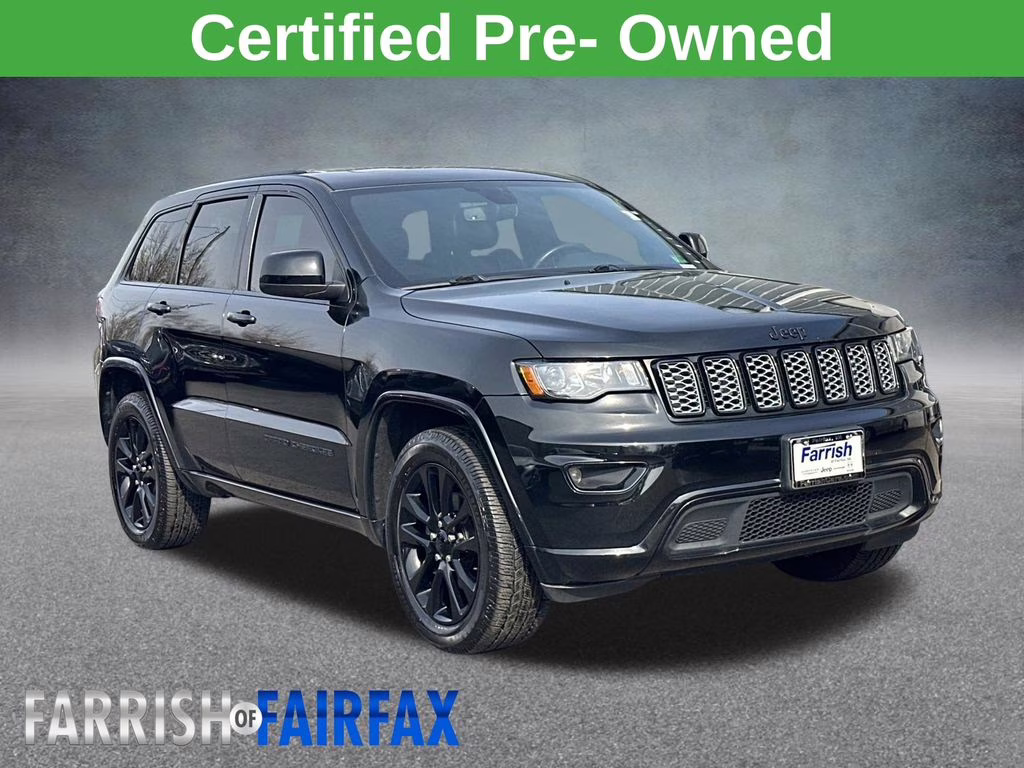 2018 Diamond Black Crystal Pearlcoat Jeep Grand Cherokee Altitude 4X4 SUV