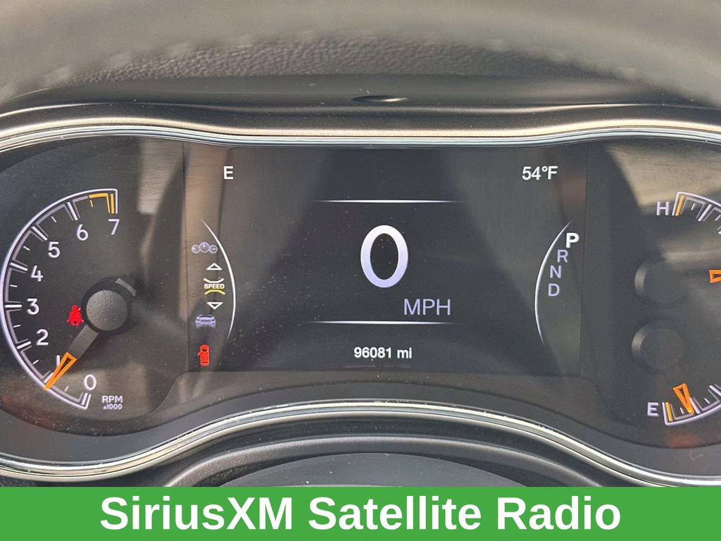 2018 Diamond Black Crystal Pearlcoat Jeep Grand Cherokee Altitude 4X4 SUV