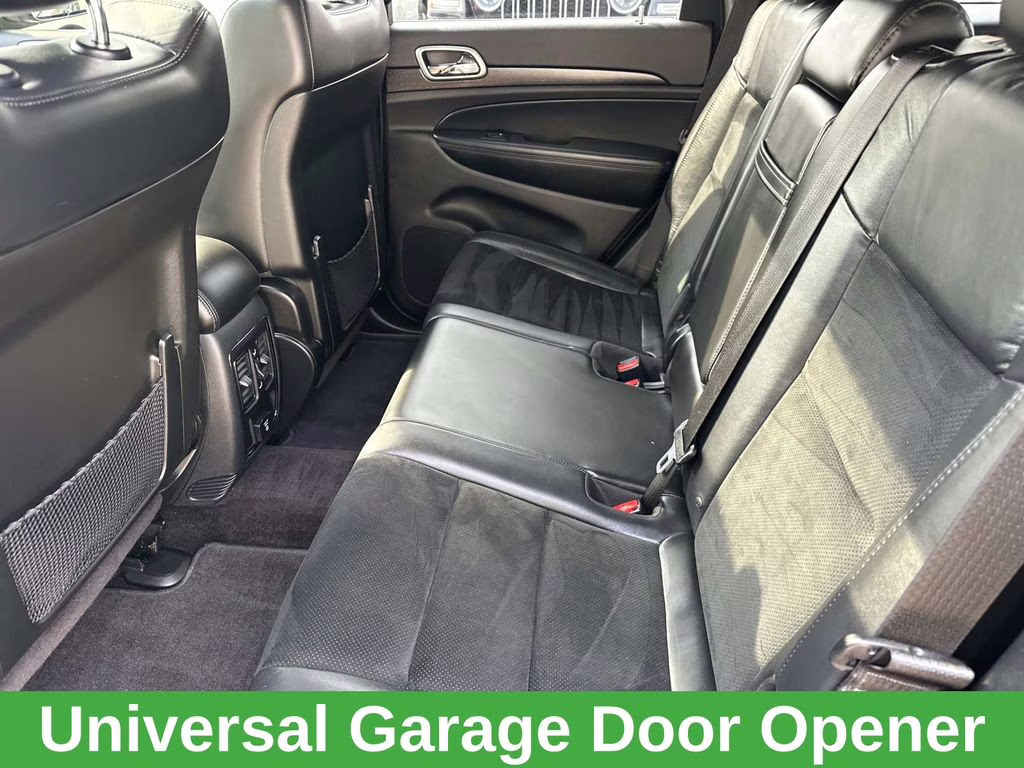 2018 Diamond Black Crystal Pearlcoat Jeep Grand Cherokee Altitude 4X4 SUV