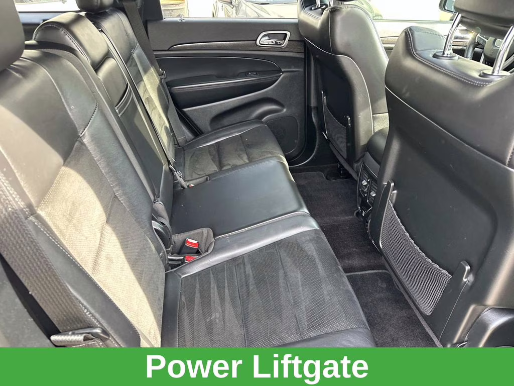 2018 Diamond Black Crystal Pearlcoat Jeep Grand Cherokee Altitude 4X4 SUV