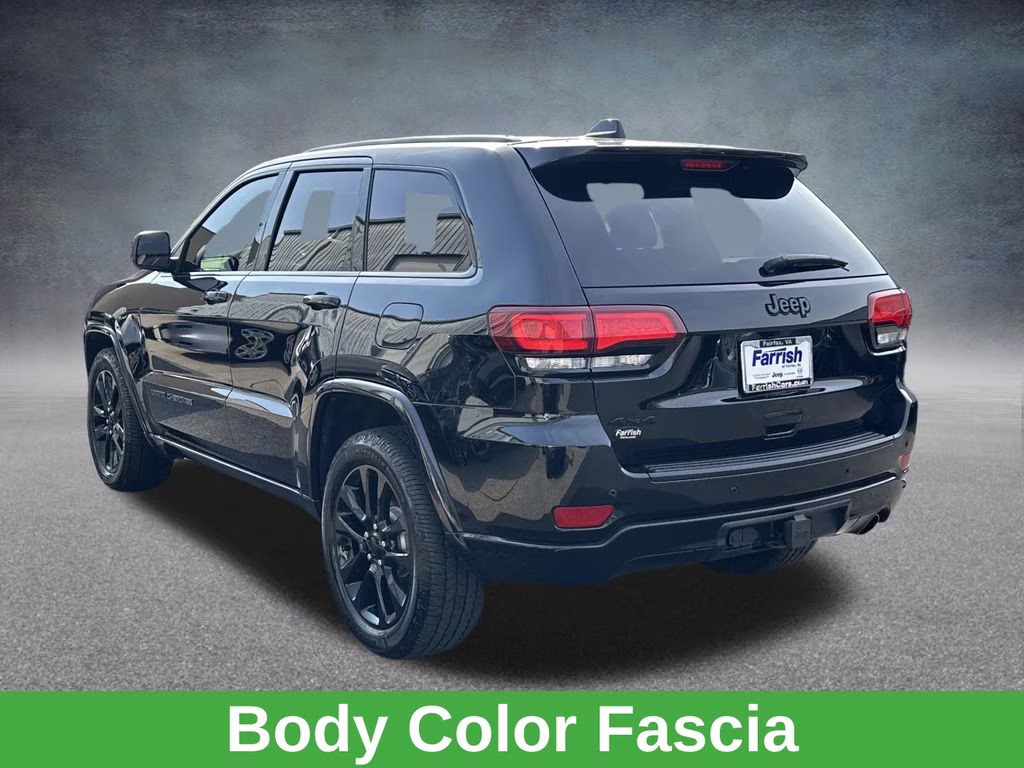 2018 Diamond Black Crystal Pearlcoat Jeep Grand Cherokee Altitude 4X4 SUV