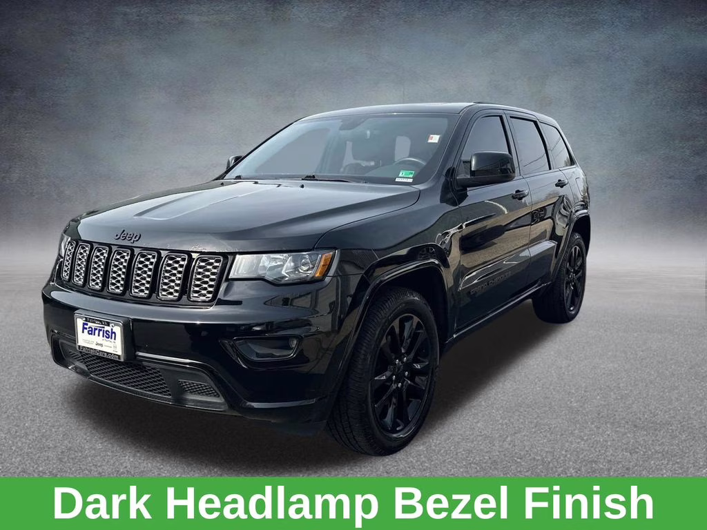 2018 Diamond Black Crystal Pearlcoat Jeep Grand Cherokee Altitude 4X4 SUV
