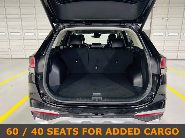 2024 Ebony Black Kia Sportage SX FWD SUV