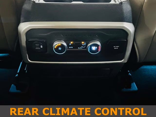 2023 Oxford White Ford Expedition Max XLT 4X4 SUV